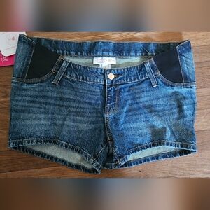 Isabel Maternity Expandable Side Panel Denim Shorts